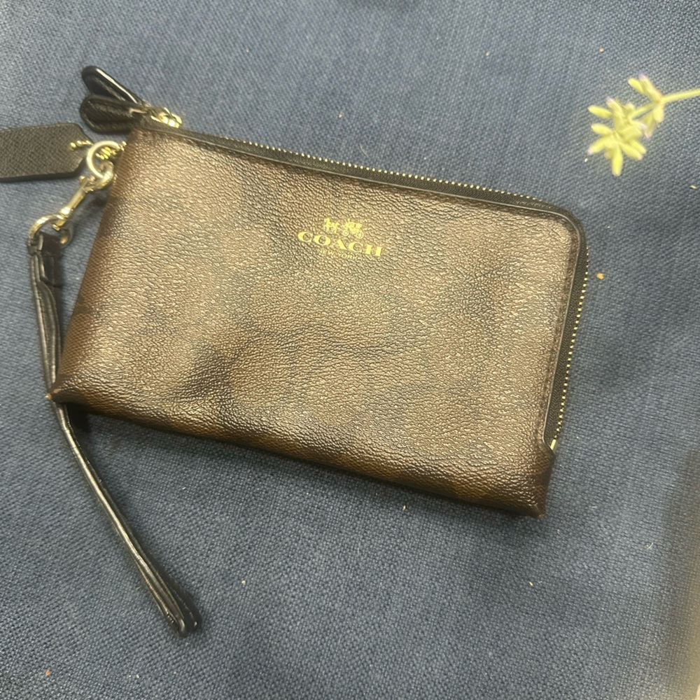 Cute coach wristlet